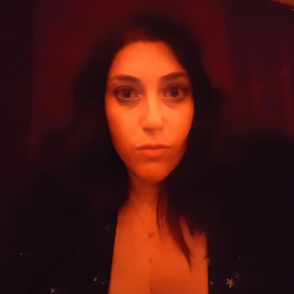 Meet your Posher, Alexis - Picture 1 of 1